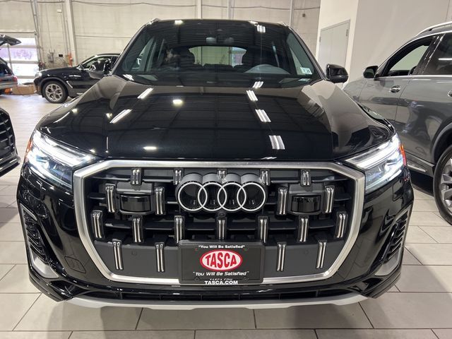 2025 Audi Q7 Premium