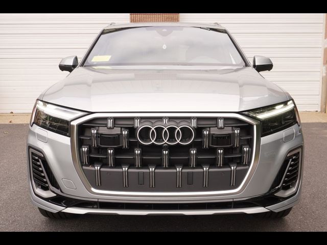 2025 Audi Q7 Premium