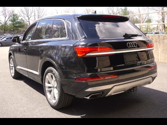 2025 Audi Q7 Premium