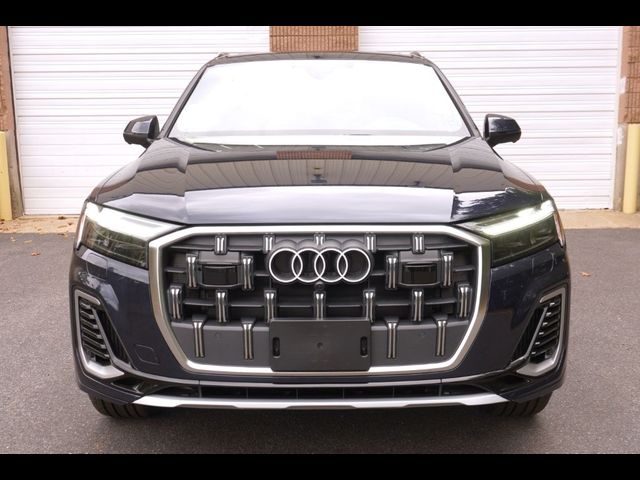 2025 Audi Q7 Premium