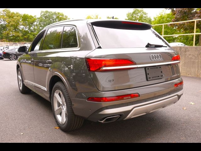 2025 Audi Q7 Premium