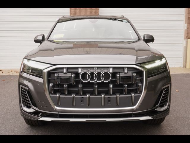 2025 Audi Q7 Premium