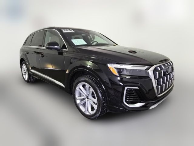 2025 Audi Q7 Premium