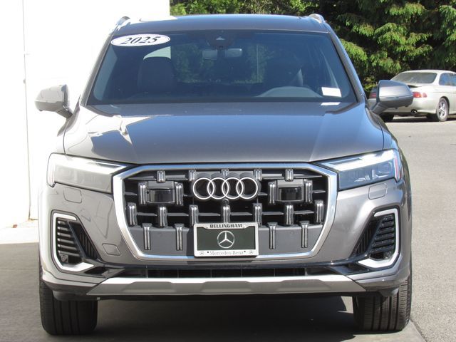 2025 Audi Q7 Premium