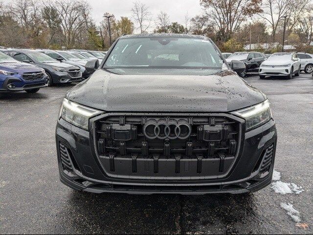 2025 Audi Q7 Premium Plus