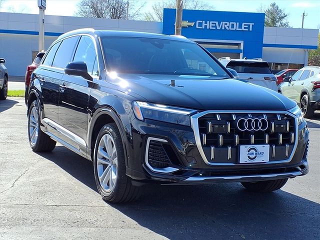 2025 Audi Q7 Premium Plus