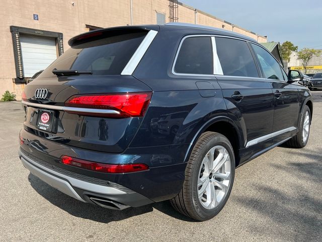 2025 Audi Q7 Premium Plus