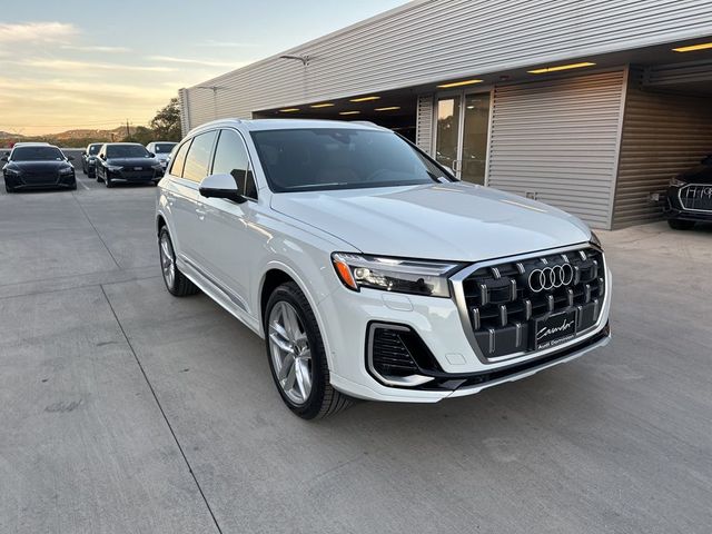 2025 Audi Q7 Premium Plus