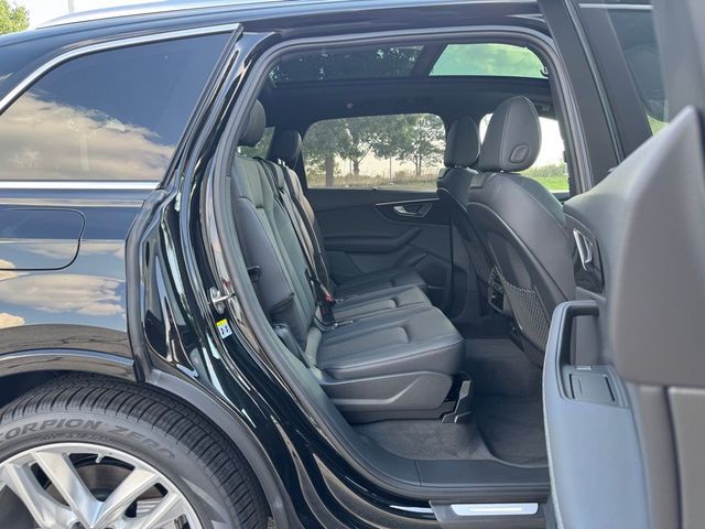 2025 Audi Q7 Premium Plus