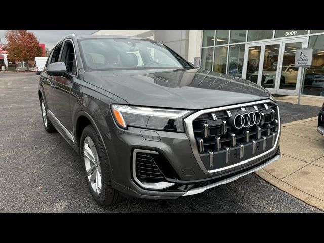 2025 Audi Q7 Premium Plus