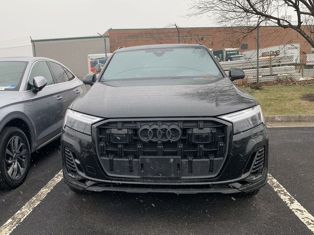 2025 Audi Q7 Premium Plus