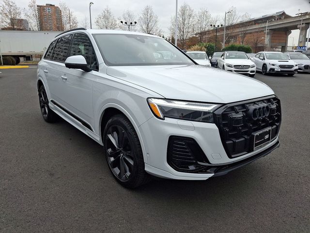 2025 Audi Q7 Premium Plus