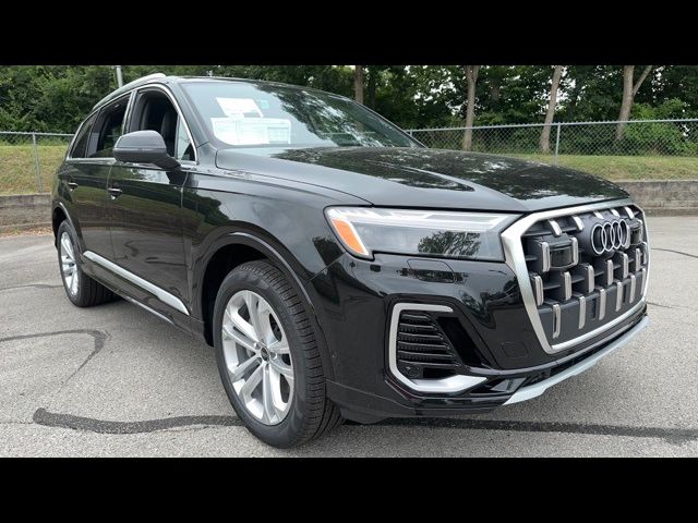 2025 Audi Q7 Premium Plus