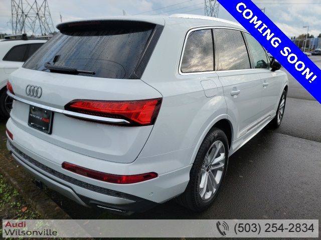 2025 Audi Q7 Premium Plus