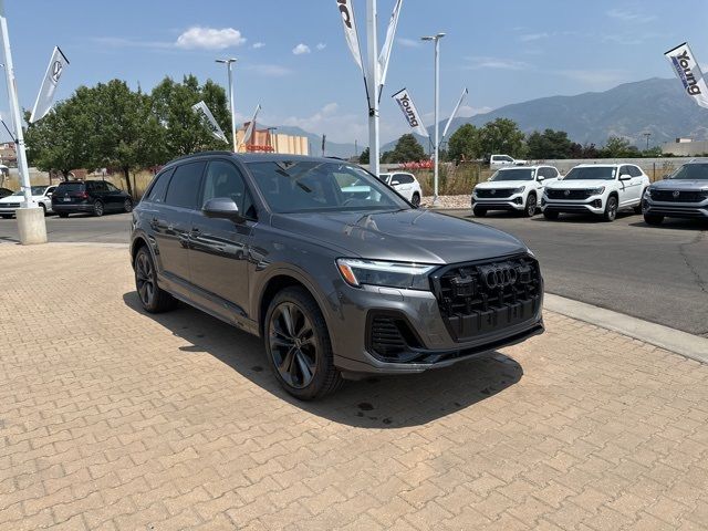 2025 Audi Q7 Premium Plus