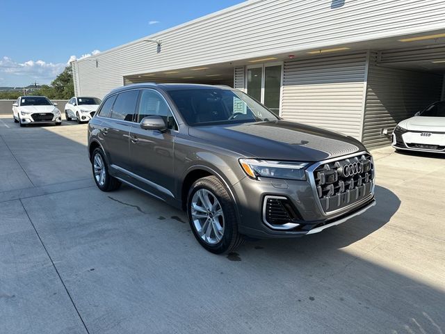 2025 Audi Q7 Premium Plus