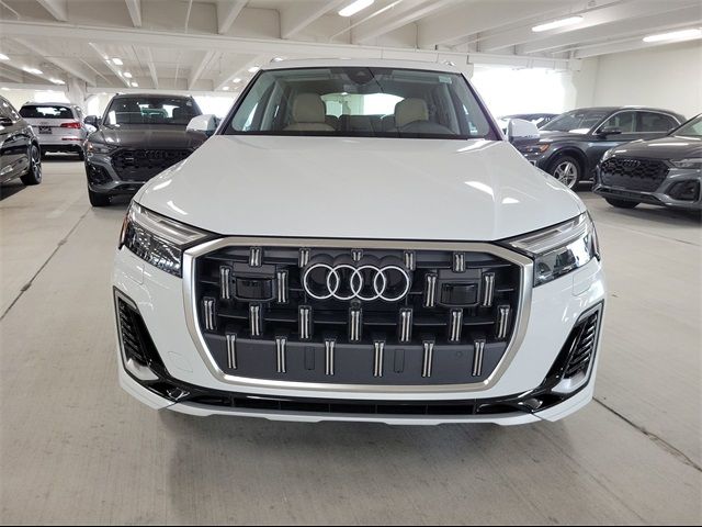 2025 Audi Q7 Premium Plus