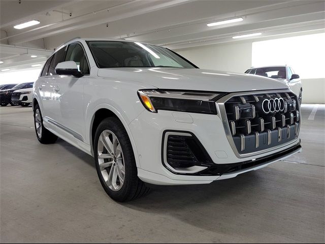 2025 Audi Q7 Premium Plus