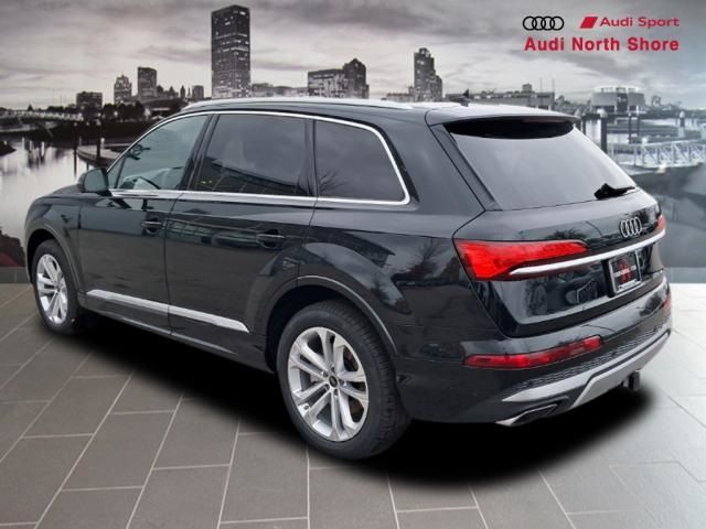 2025 Audi Q7 Premium Plus