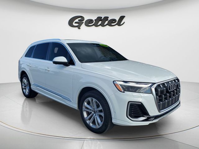 2025 Audi Q7 Premium Plus