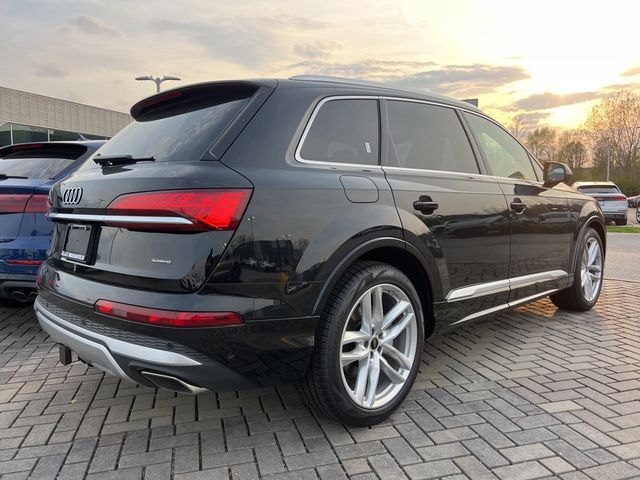 2025 Audi Q7 Premium Plus