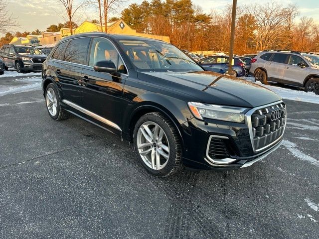 2025 Audi Q7 Premium Plus