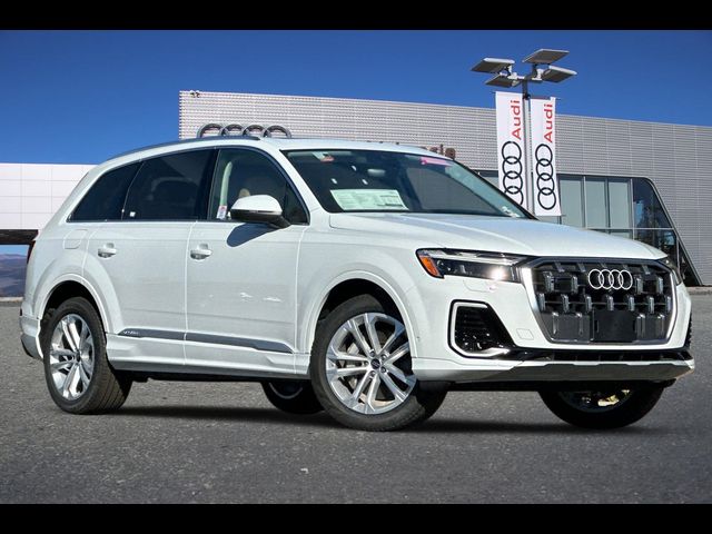 2025 Audi Q7 Premium Plus