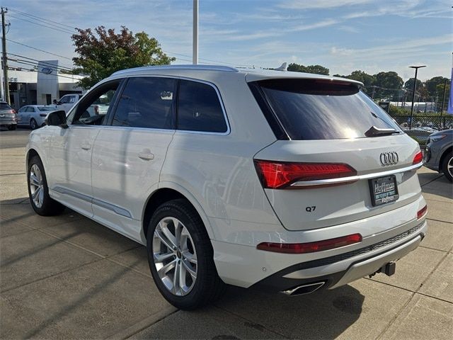 2025 Audi Q7 Premium Plus