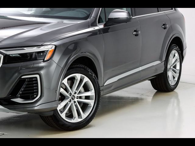 2025 Audi Q7 Premium Plus