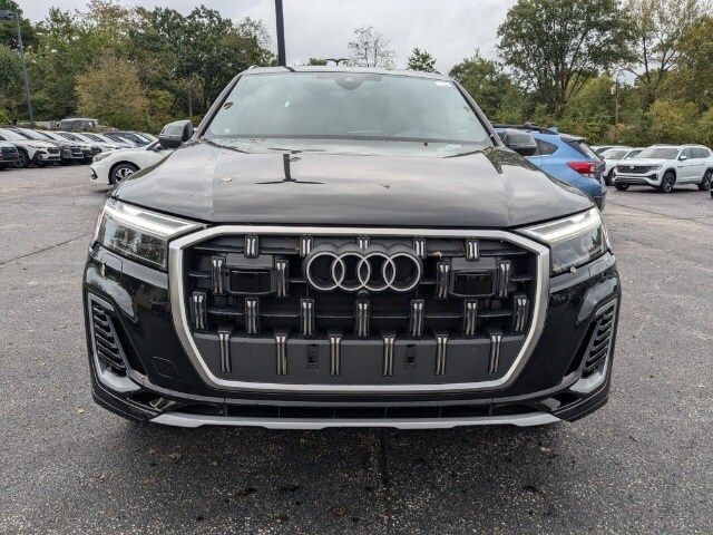 2025 Audi Q7 Premium Plus