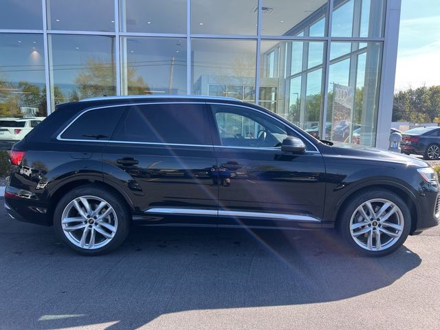 2025 Audi Q7 Premium Plus