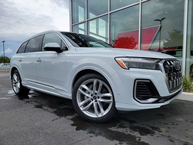 2025 Audi Q7 Premium Plus