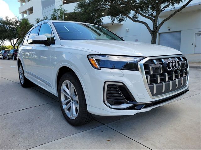 2025 Audi Q7 Premium Plus