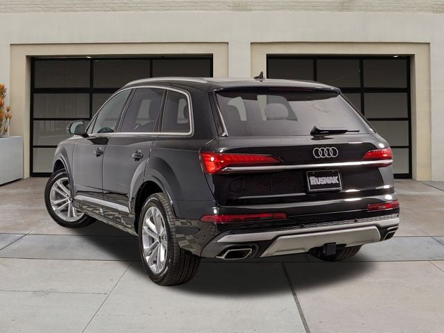 2025 Audi Q7 Premium Plus