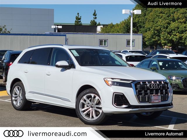 2025 Audi Q7 Premium Plus