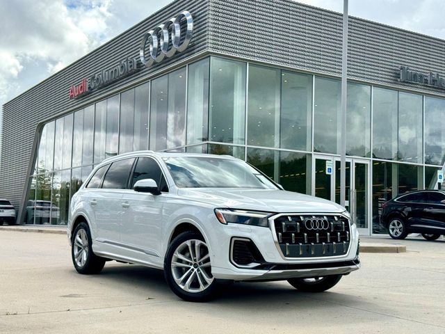 2025 Audi Q7 Premium Plus