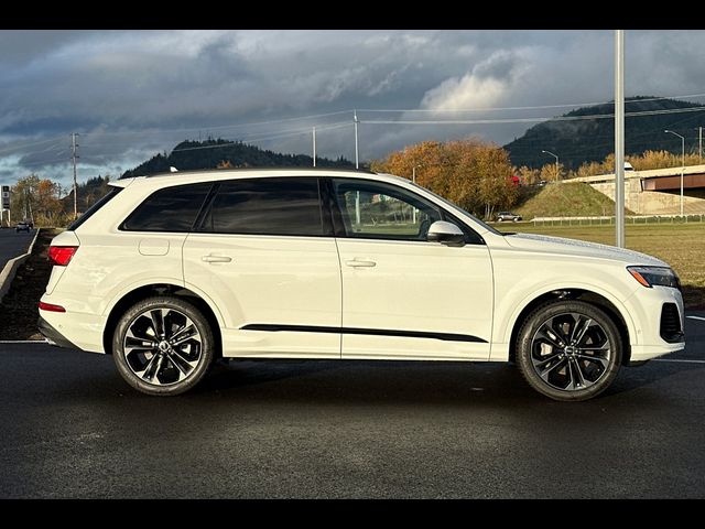 2025 Audi Q7 Premium Plus