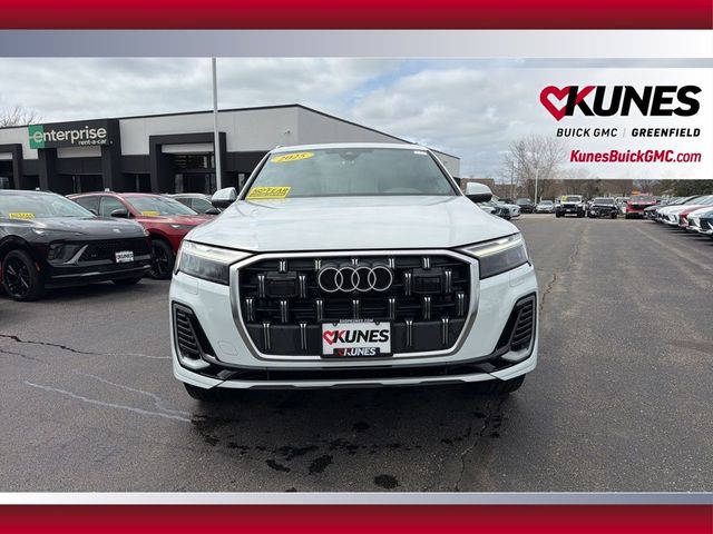 2025 Audi Q7 Premium Plus