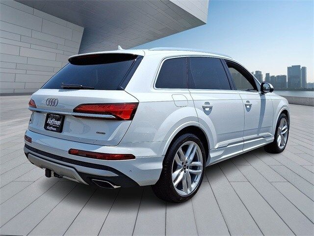 2025 Audi Q7 Premium Plus