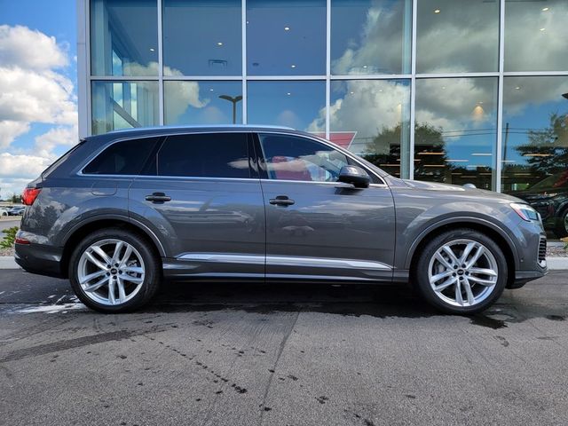 2025 Audi Q7 Premium Plus