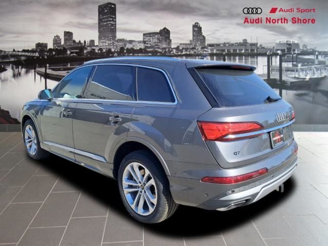 2025 Audi Q7 Premium Plus