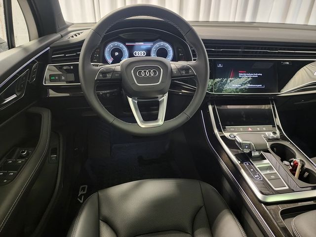 2025 Audi Q7 Premium Plus