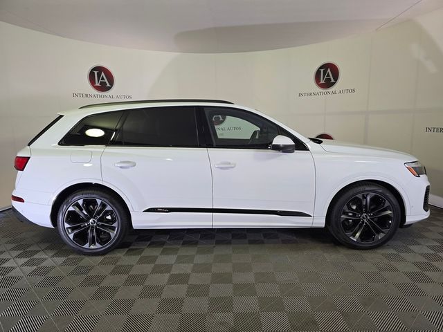 2025 Audi Q7 Premium Plus