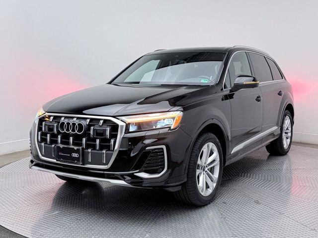 2025 Audi Q7 Premium Plus