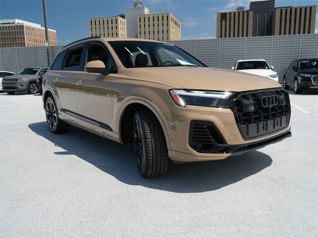 2025 Audi Q7 Premium Plus