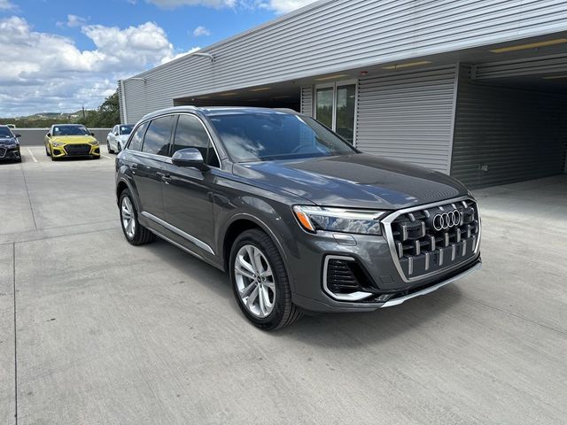 2025 Audi Q7 Premium Plus