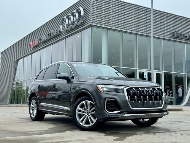 2025 Audi Q7 Premium Plus