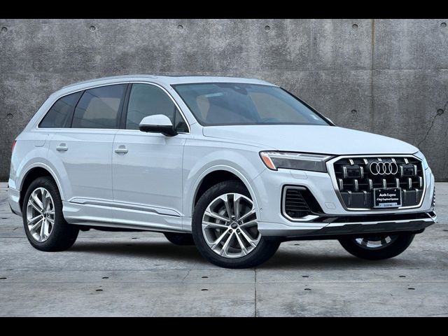 2025 Audi Q7 Premium Plus