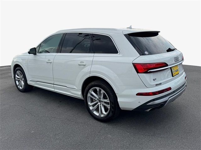 2025 Audi Q7 Premium Plus