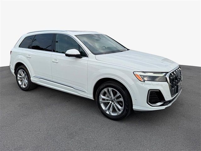 2025 Audi Q7 Premium Plus